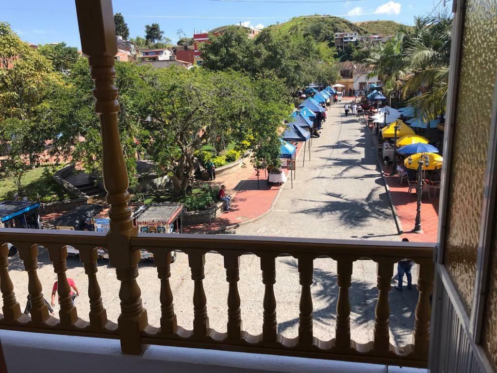 Hospedaje 3 Esquinas Guatapé 外观 照片