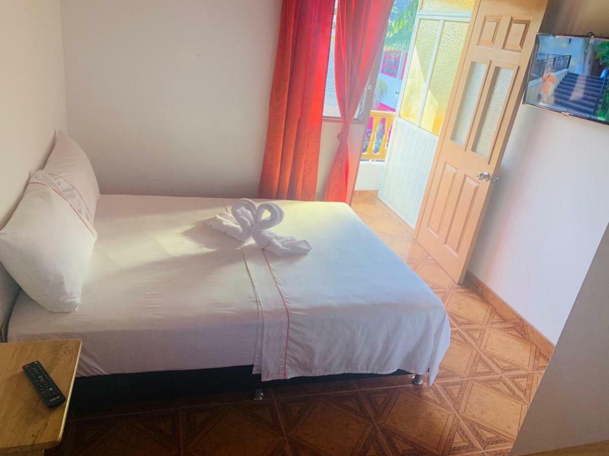 Hospedaje 3 Esquinas Guatapé 外观 照片